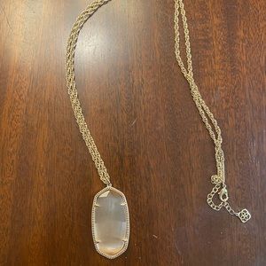 Kendra Scott necklace